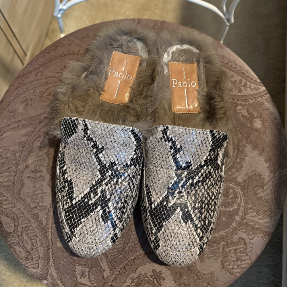 Paolo Snakeskin Furry Mules. Sz 5 1/2.